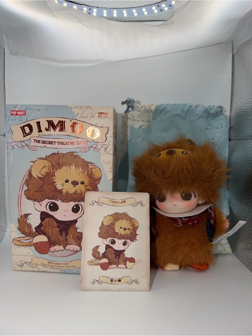 Authentic DIMOO The Secret Theatre Club - Vinyl Plush Pendant - Timid Lion